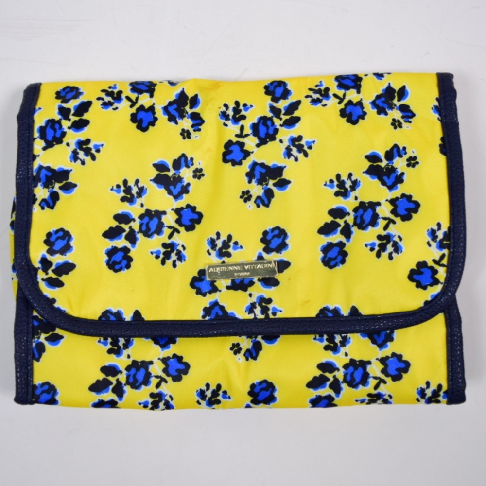 ADRIENNE VITYADINI || FLORAL COSMETIC TRAVEL BAG